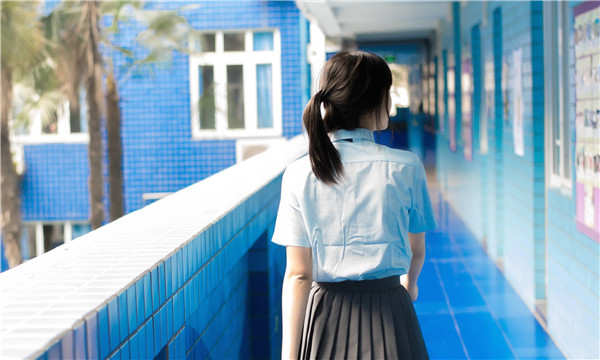 阿里如何找到一个可以帮助我生孩子的女人？