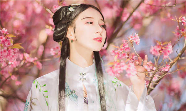 阿里供卵试管婴儿：助您实现家庭梦想的科学方案